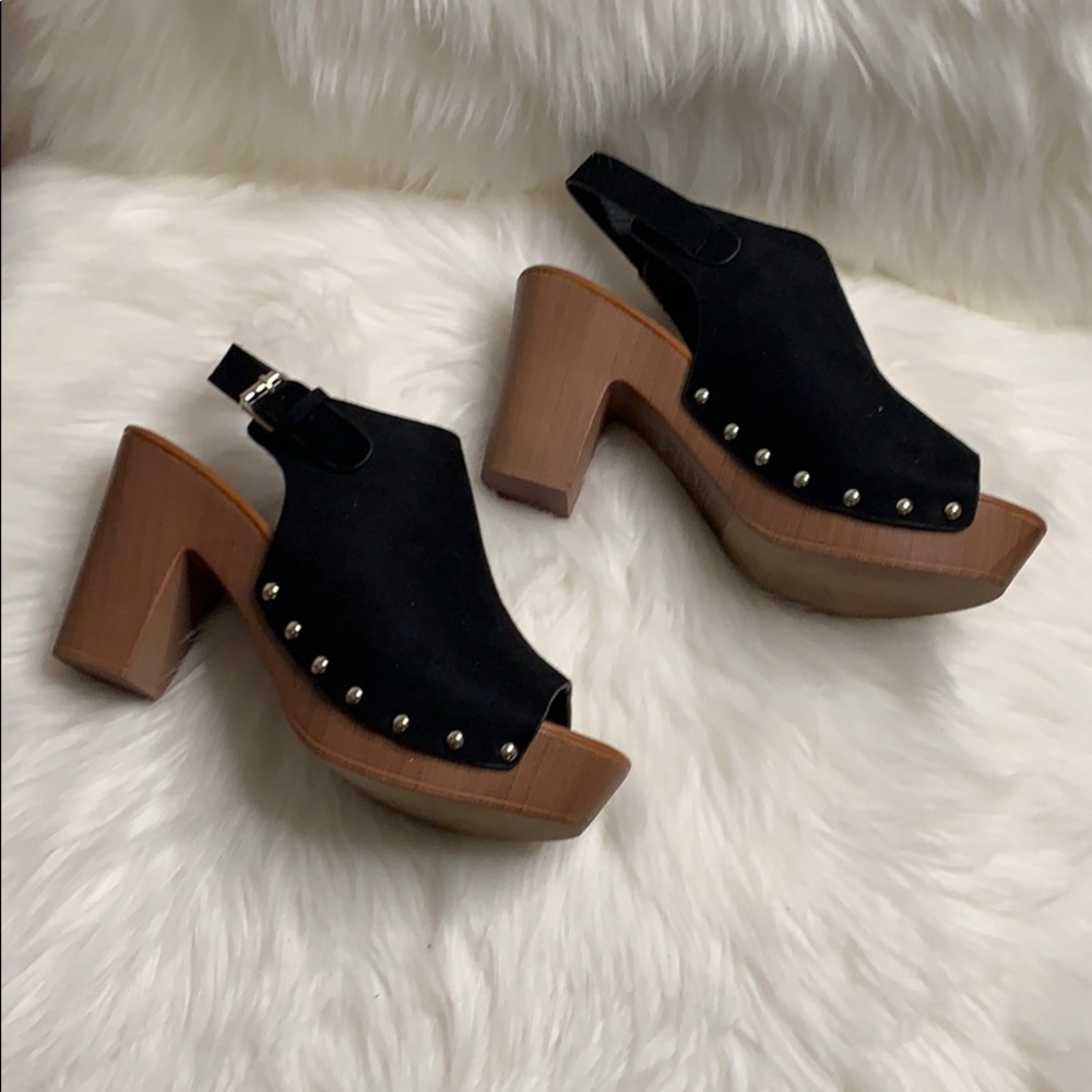 Clog heels